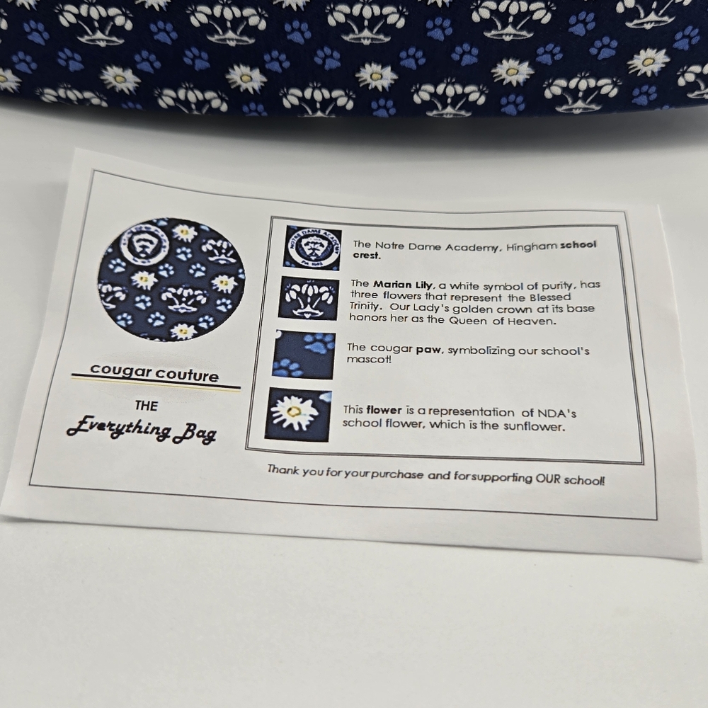 Vinyard Vines Notre Dame Academy Hingham School Crest Shaving or Cosmetic Bag - Picture 9 of 10
